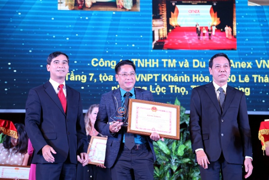Vinh dự đón nhận danh hiệu Doanh nghiệp du lịch tiêu biểu 2017