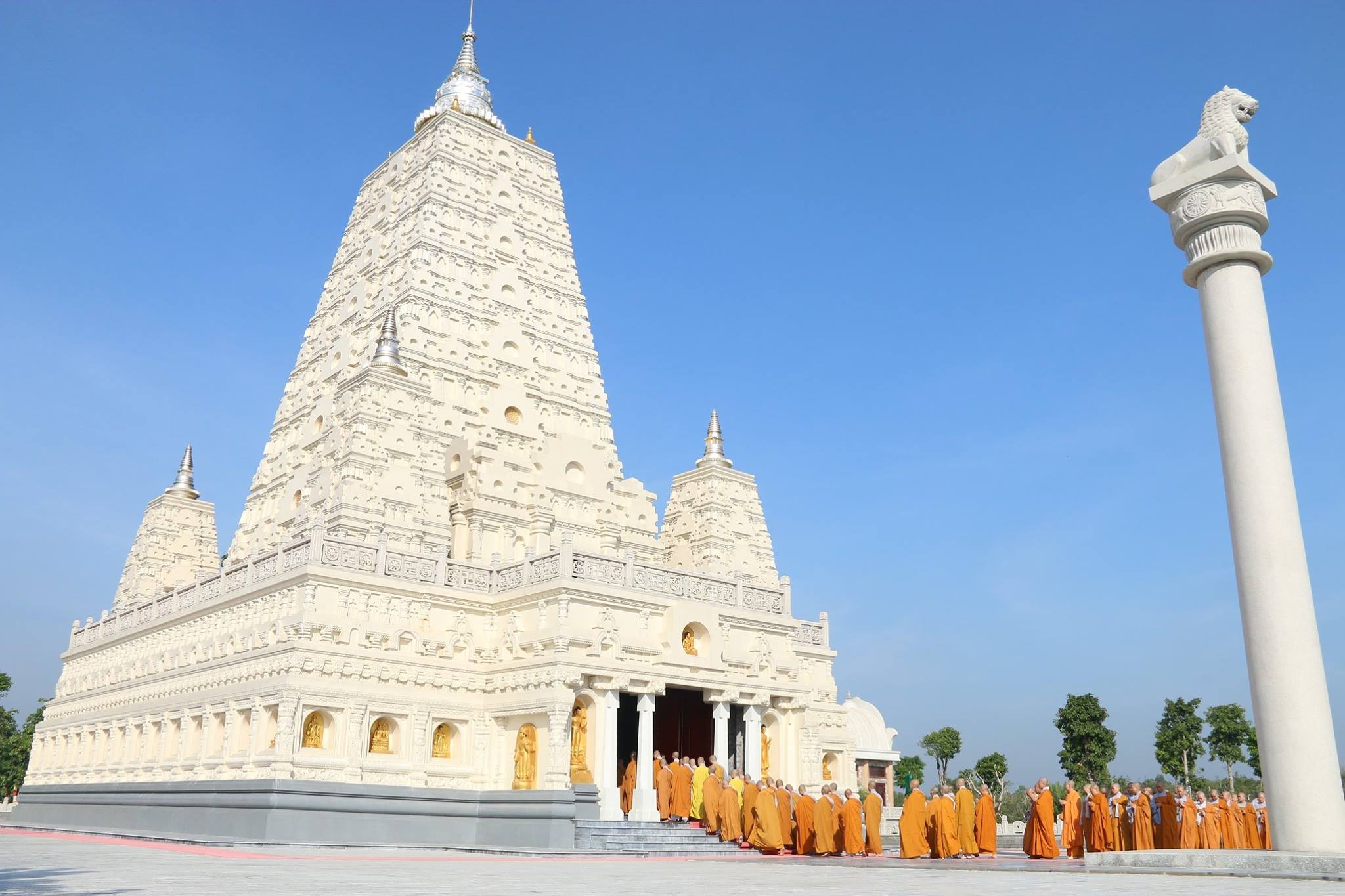 Mạng bán tour du lịch trực tuyến hàng đầu tại Việt Nam | BenThanh Tourist