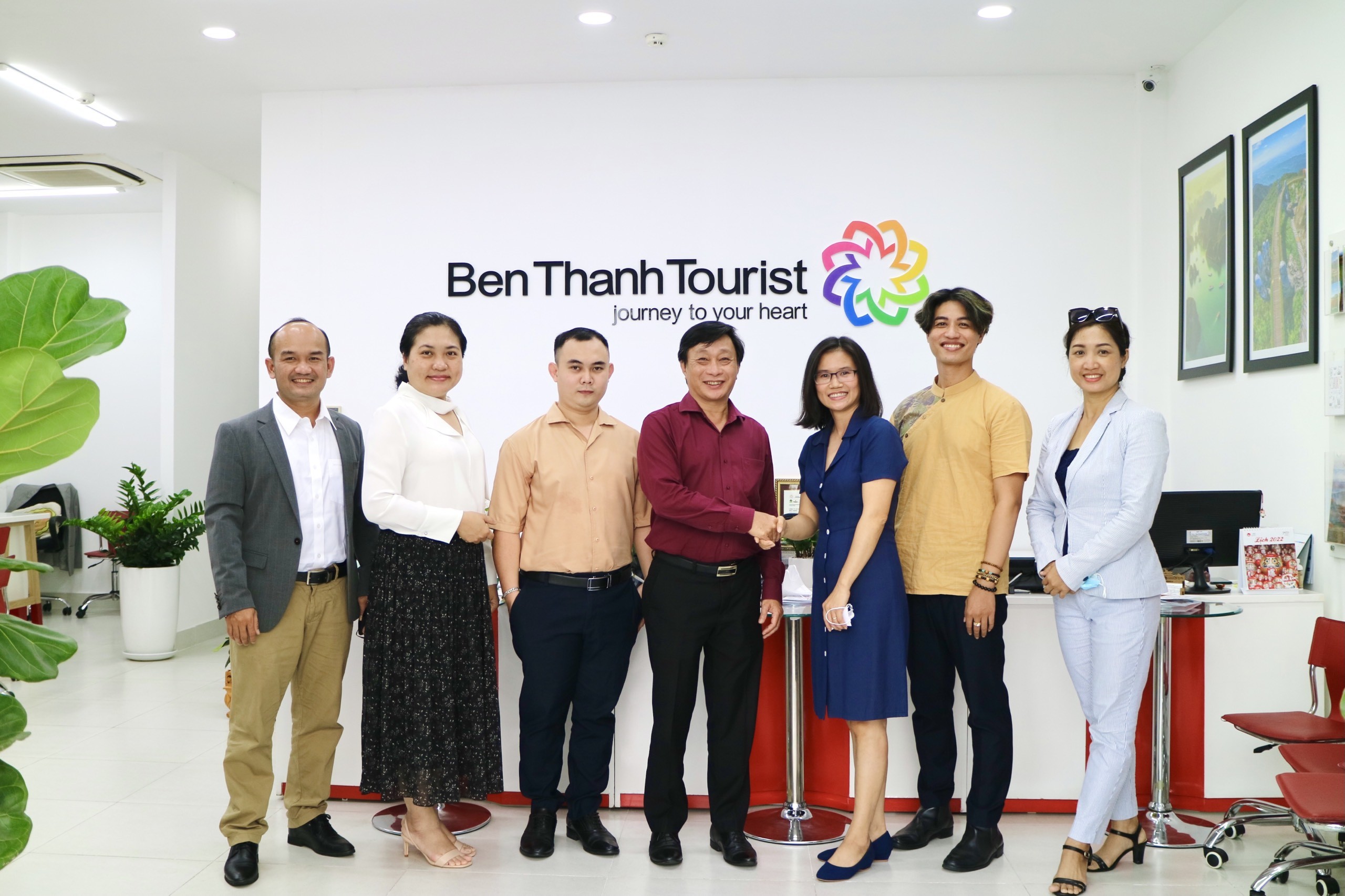 Mạng bán tour du lịch trực tuyến hàng đầu tại Việt Nam | BenThanh Tourist