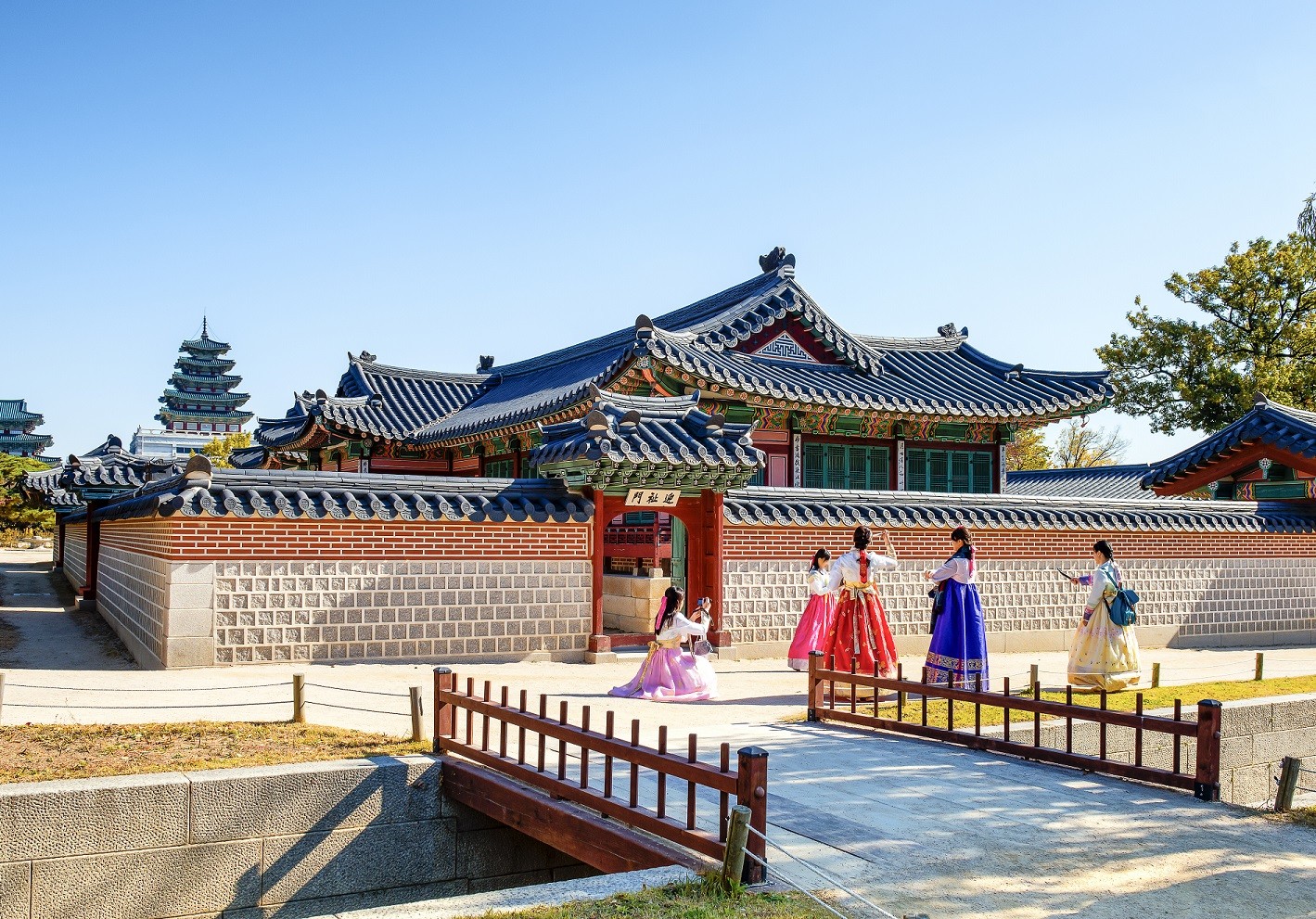 Mạng bán tour du lịch trực tuyến hàng đầu tại Việt Nam | BenThanh Tourist