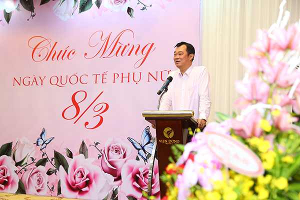 Chủ tịch HĐQT BenThanh Tourist phát biểu chúc mừng tại sự kiện.