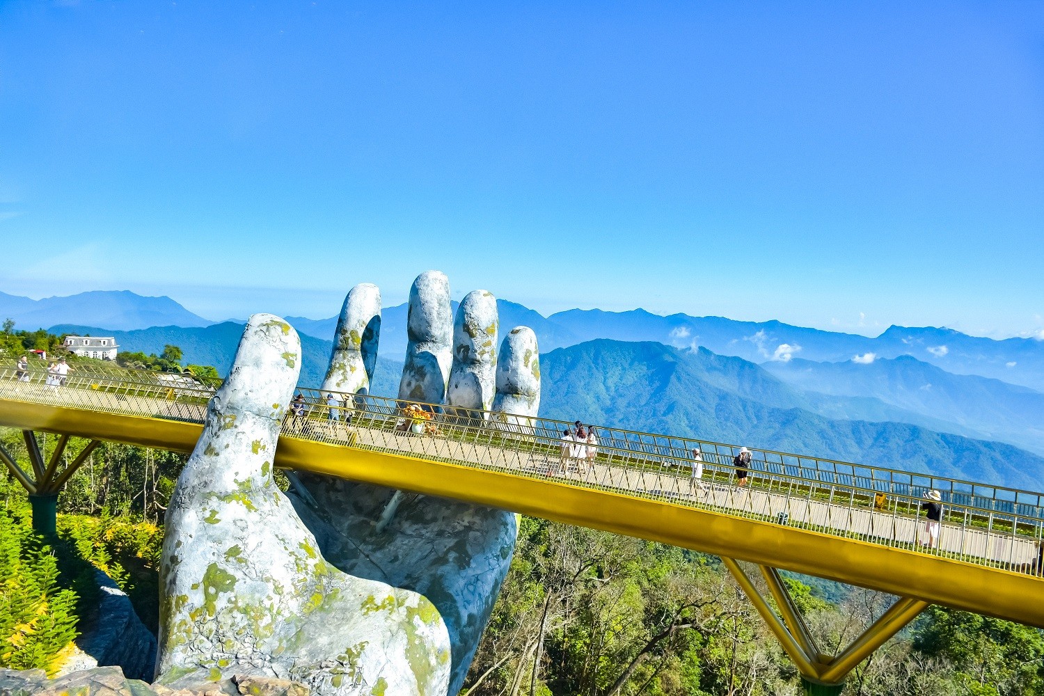 Mạng bán tour du lịch trực tuyến hàng đầu tại Việt Nam | BenThanh Tourist