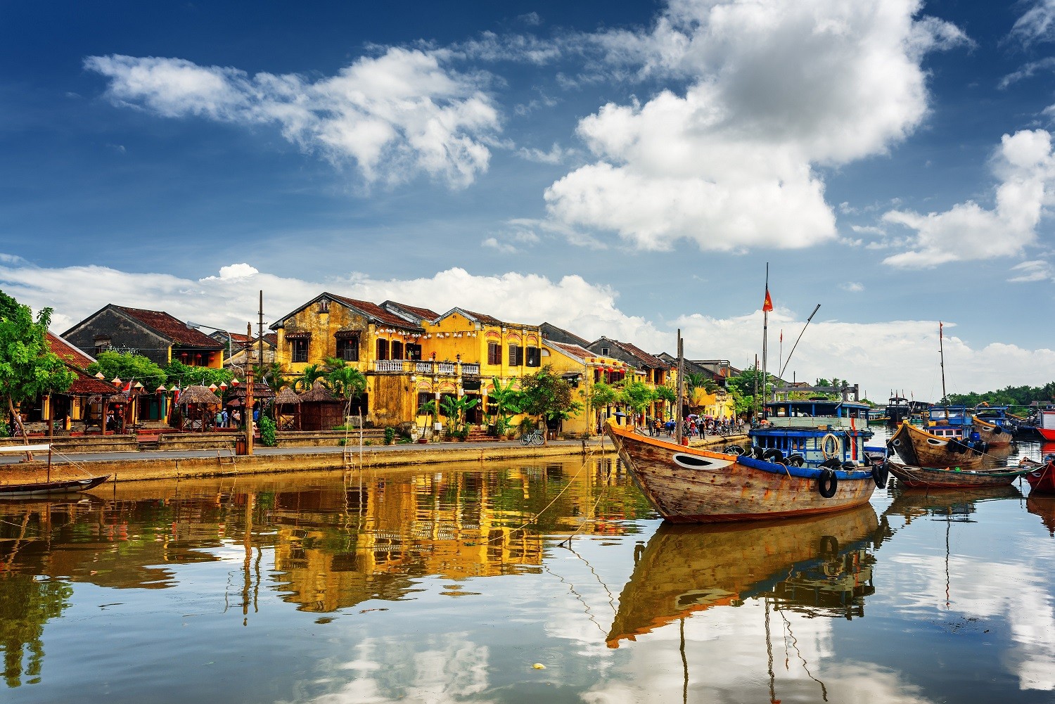 Mạng bán tour du lịch trực tuyến hàng đầu tại Việt Nam | BenThanh Tourist