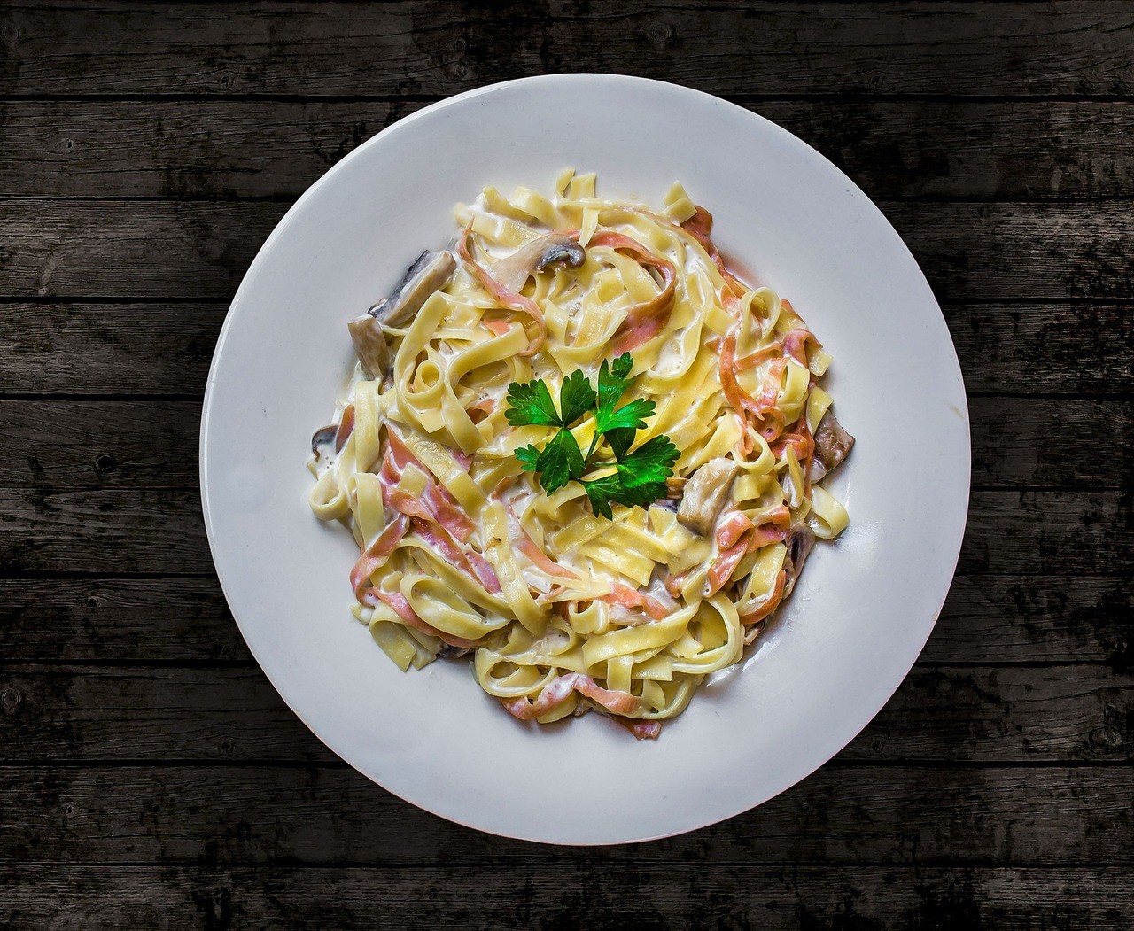 mì carbonara