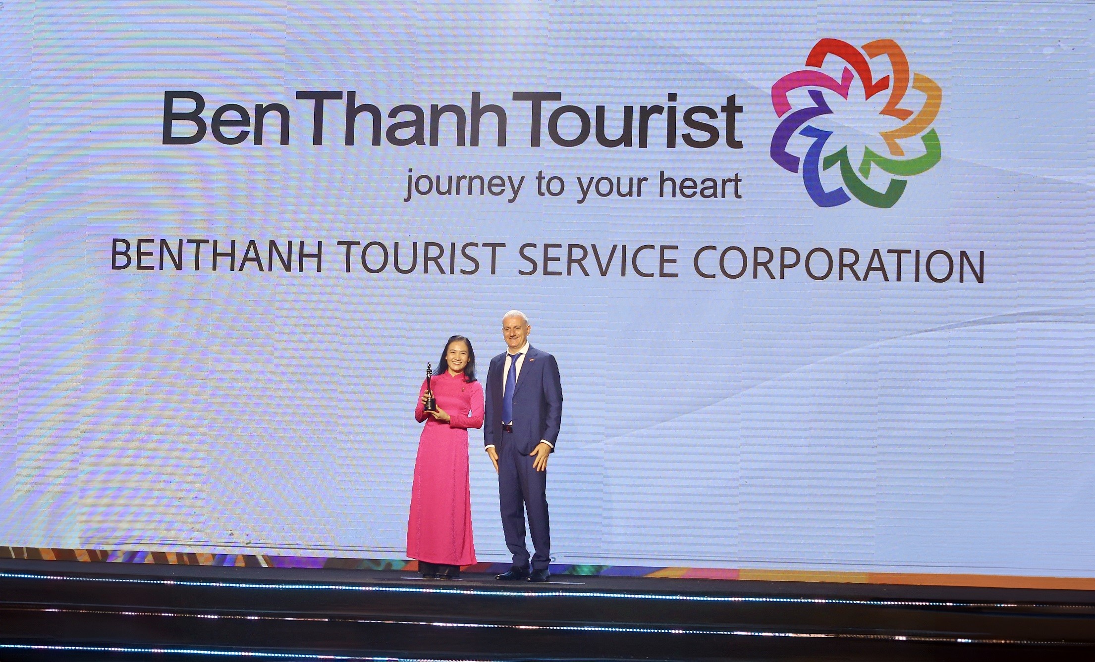 Mạng bán tour du lịch trực tuyến hàng đầu tại Việt Nam | BenThanh Tourist